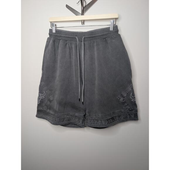 Mitchell & Ness NBA Hardwood Classic Washed Out Sweatshort 97-98 Chicago Bulls M - Picture 2 of 11